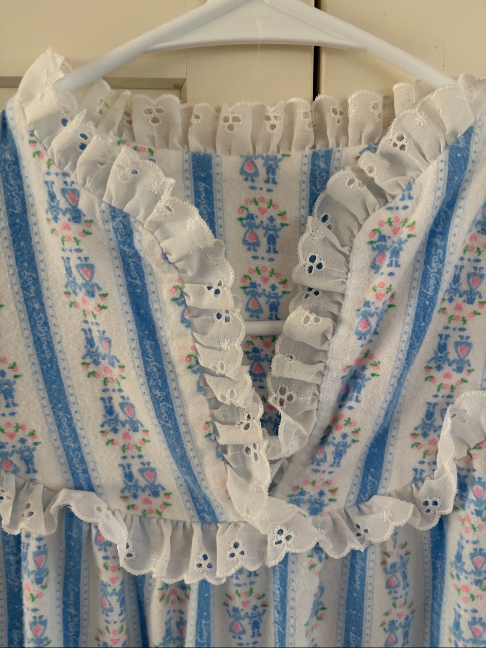 VTG Lanz of Salzburg Long Flannel Nightgown 1970s SZ  Small Dutch Girl 💕